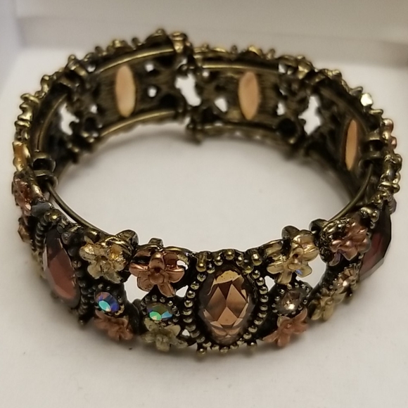 Vintage Rhinestone Floral Bracelet - Picture 2 of 3